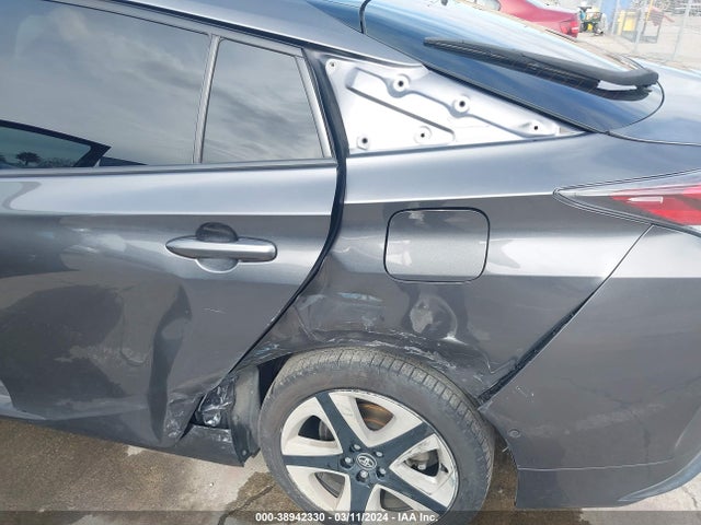 Toyota Prius Four Touring 2016 JTDKARFU4G3014979 Image 6