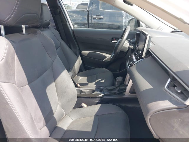 Toyota Corolla Cross Xle 2022 7MUDAAAG6NV034812 Image 5