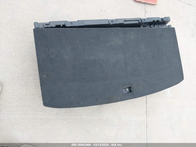 Chevrolet Traverse Ls 2019 1GNERFKW2KJ246732 Image 19