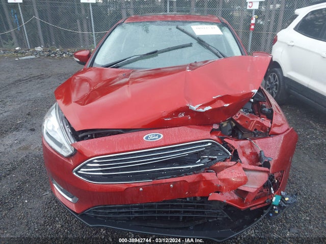 Ford Focus Titanium 2018 1FADP3J23JL273230 Image 11