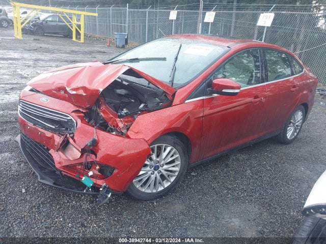 Ford Focus Titanium 2018 1FADP3J23JL273230 Image 2