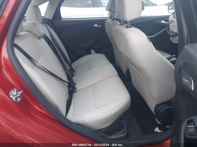 Ford Focus Titanium 2018 1FADP3J23JL273230 Image 8