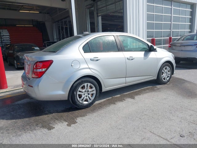 Chevrolet Sonic Ls Auto 2017 1G1JB5SH2H4131040 Image 4