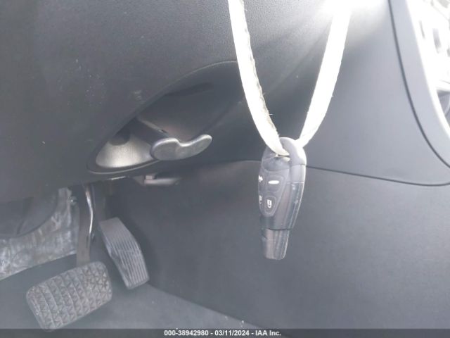2010 SAAB 9-3 YS3FH79Y0A6000446 Photo 10