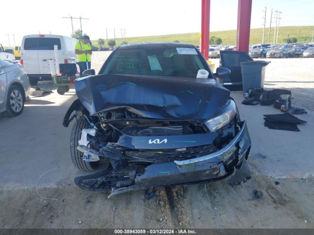 3KPF24AD9NE457658 KIA Forte Lxs