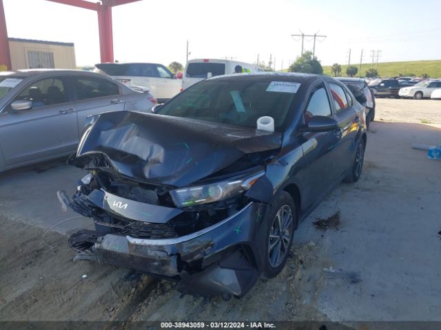 3KPF24AD9NE457658 KIA Forte Lxs
