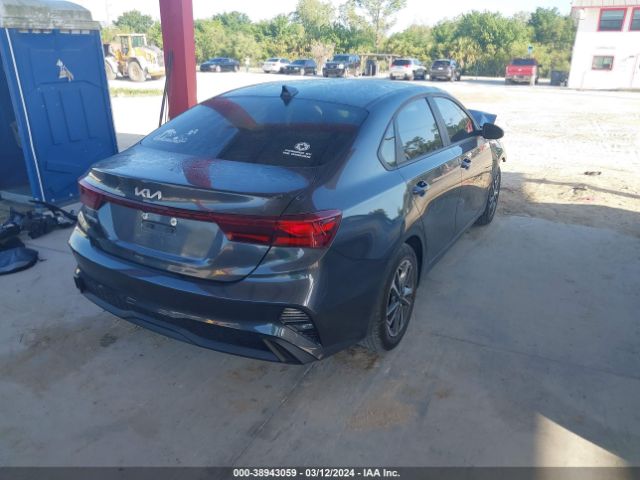 3KPF24AD9NE457658 KIA Forte Lxs