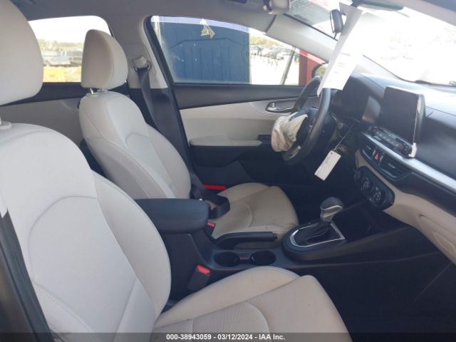 3KPF24AD9NE457658 KIA Forte Lxs