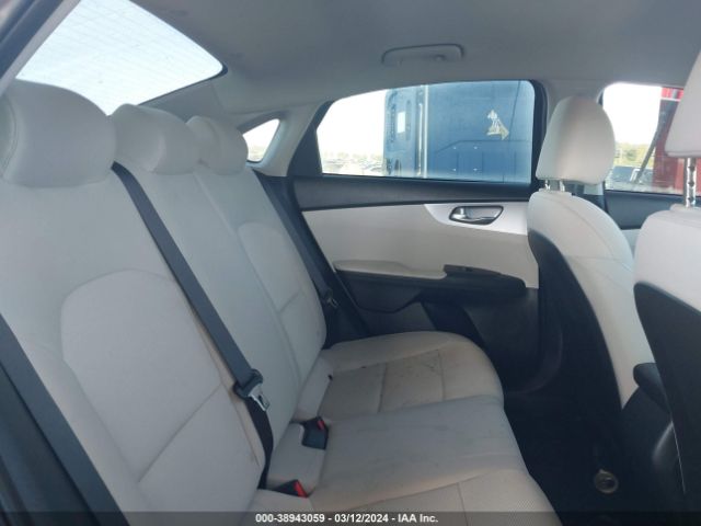 3KPF24AD9NE457658 KIA Forte Lxs