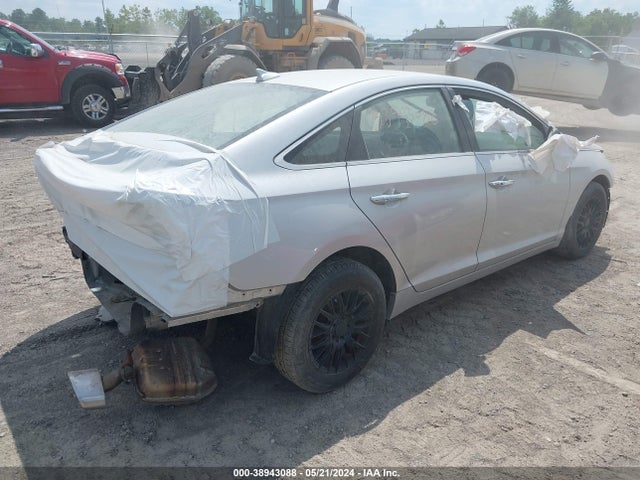 Hyundai SONATA ECO 2015 5NPE24AA7FH175887 Image 4