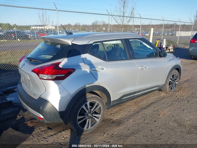 Nissan KICKS SR 2018 3N1CP5CU1JL535012 Image 4