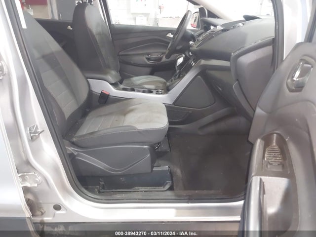 Ford ESCAPE SE 2016 1FMCU9G91GUB75656 Image 5