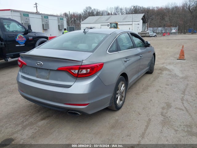Hyundai SONATA SE 2016 5NPE24AF0GH410983 Image 4