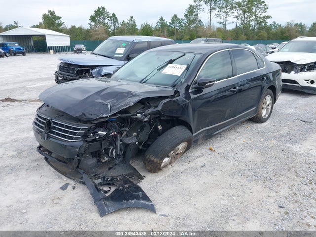 Volkswagen Passat 1.8t S 2017 1VWAT7A31HC057165 Image 2
