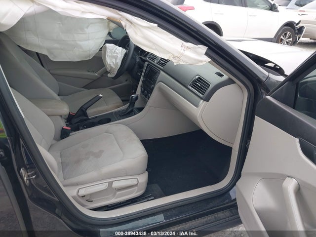 Volkswagen Passat 1.8t S 2017 1VWAT7A31HC057165 Image 5