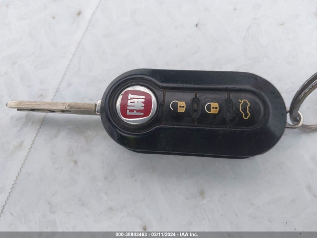 2014 FIAT 500L ZFBCFABH6EZ026547 Photo 10