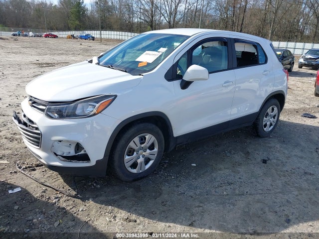 Chevrolet TRAX LS 2017 KL7CJKSB0HB168366 Image 2