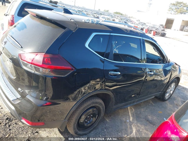 Nissan ROGUE SV 2018 5N1AT2MT6JC765883 Image 13