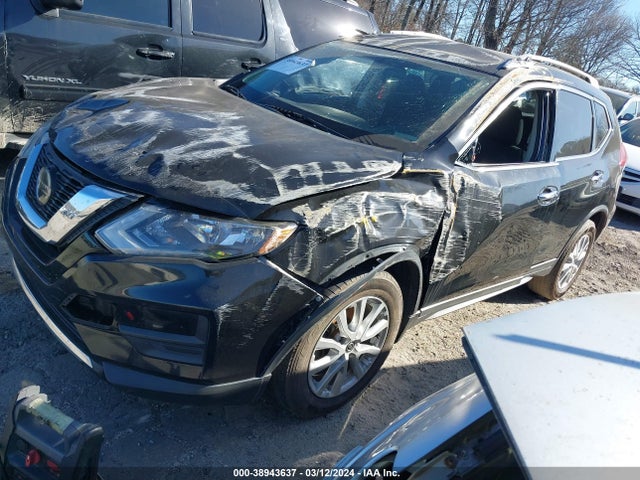 Nissan ROGUE SV 2018 5N1AT2MT6JC765883 Image 2