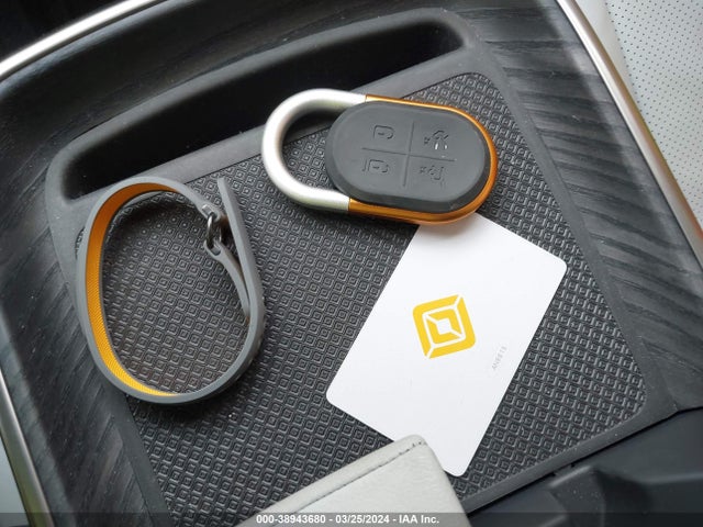Rivian R1s Launch Edition 2023 7PDSGABL5PN028612 Image 11