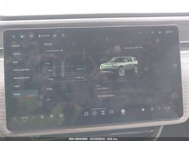 Rivian R1s Launch Edition 2023 7PDSGABL5PN028612 Image 18