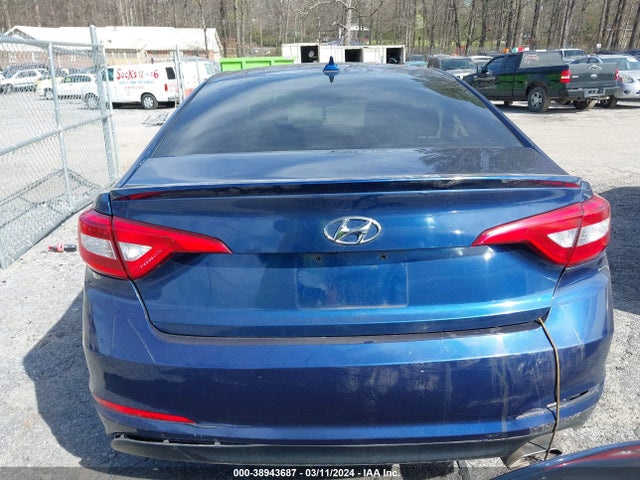 Hyundai SONATA SE 2017 5NPE24AF1HH589083 Image 16