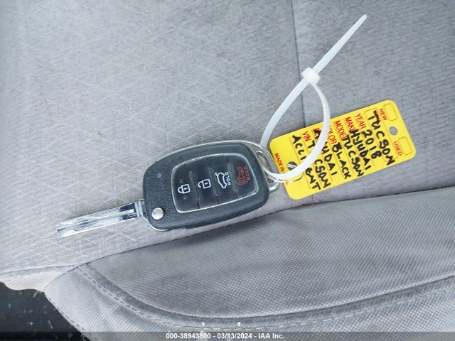 Hyundai TUCSON SE 2018 KM8J2CA46JU654718 Image 11