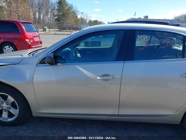 Chevrolet MALIBU LS 2015 1G11B5SL1FF138227 Image 14