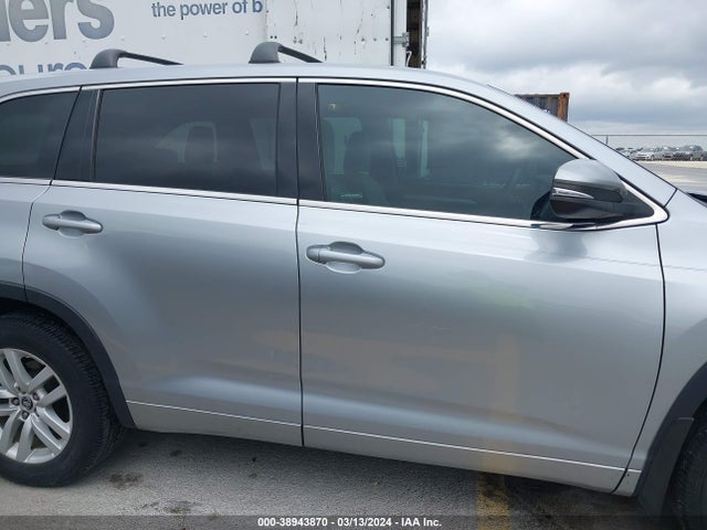 Toyota Highlander Le 2016 5TDZARFH5GS018328 Image 13
