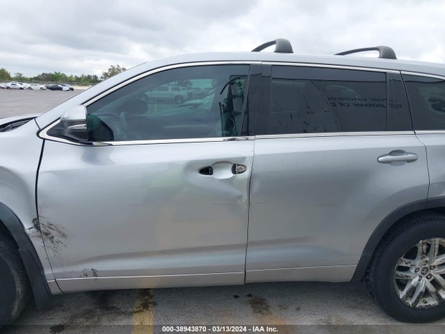 Toyota Highlander Le 2016 5TDZARFH5GS018328 Image 14