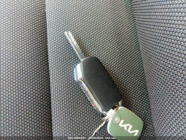 3KPF24AD9NE494211 KIA Forte Lxs