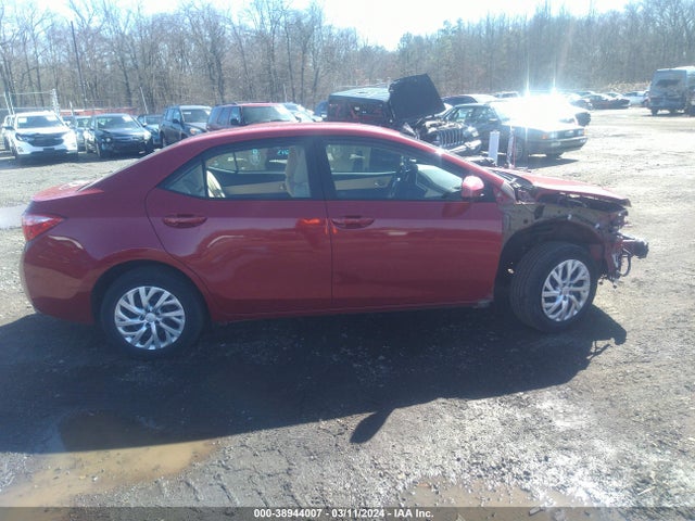 Toyota COROLLA LE 2018 2T1BURHE7JC026233 Image 13