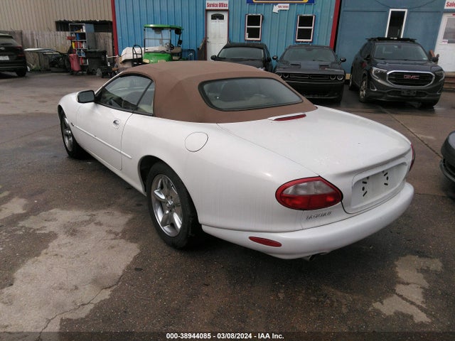 1999 JAGUAR XK8 SAJGX2041XC039702 Photo 2