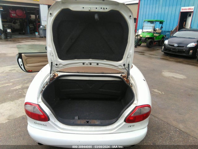 1999 JAGUAR XK8 SAJGX2041XC039702 Photo 5