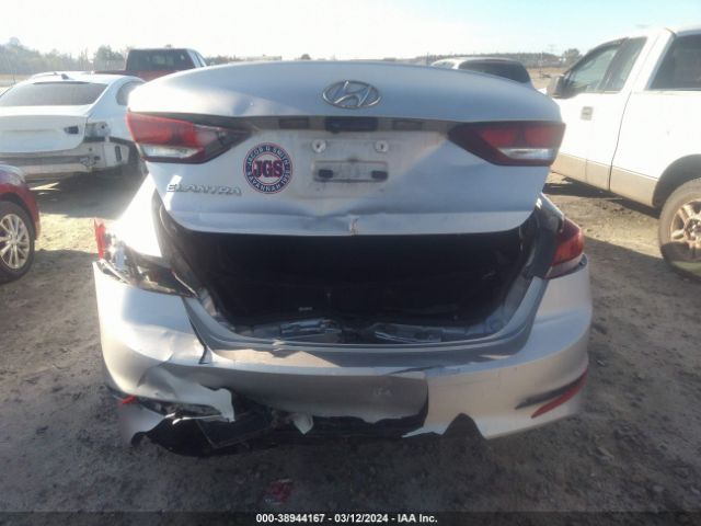 5NPD84LF2JH320975 Hyundai ELANTRA SEL