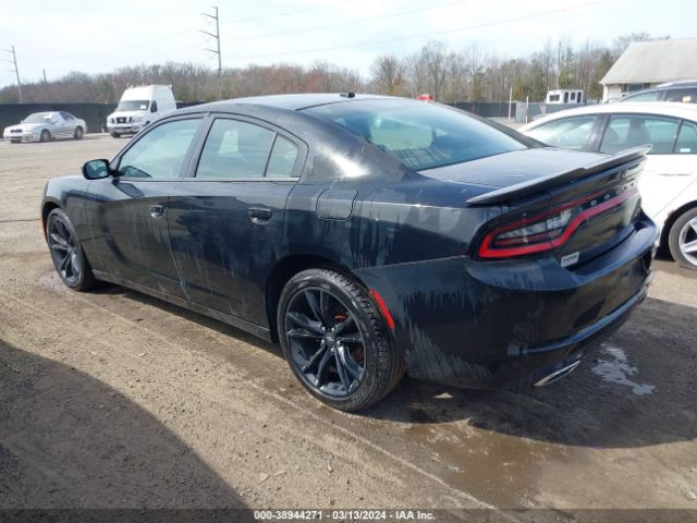 2C3CDXBGXJH335885 Dodge Charger Sxt Rwd
