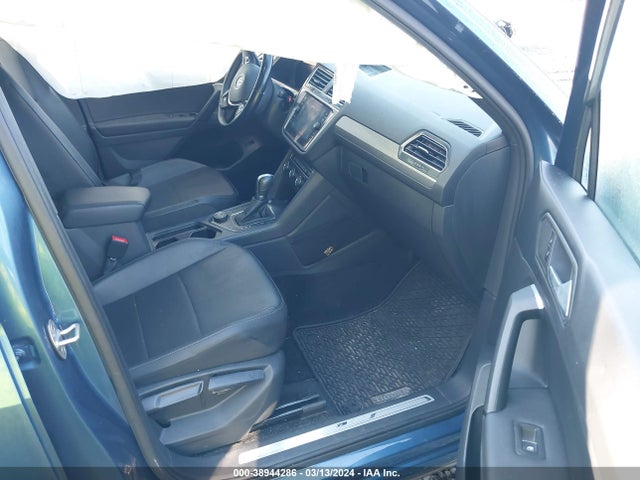 3VV2B7AXXKM006235 Volkswagen Tiguan 2.0t Se/2.0t Sel/2.0t Sel R-line/2.0t Sel R-line Black
