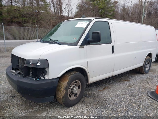 Chevrolet Express 3500 Work Van 2019 1GCZGHFG4K1209499 Image 2
