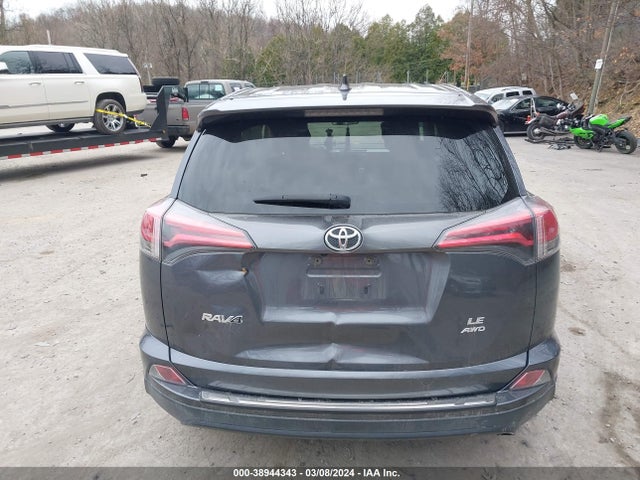 Toyota RAV4 LE 2018 JTMBFREV4JD248410 Image 17