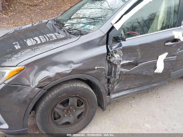 Toyota RAV4 LE 2018 JTMBFREV4JD248410 Image 6