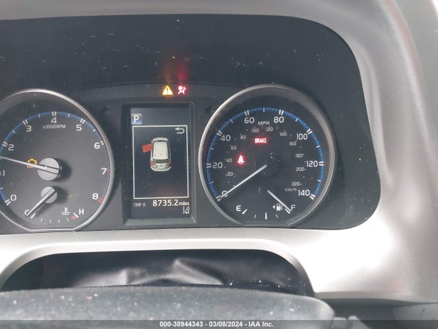 Toyota RAV4 LE 2018 JTMBFREV4JD248410 Image 7