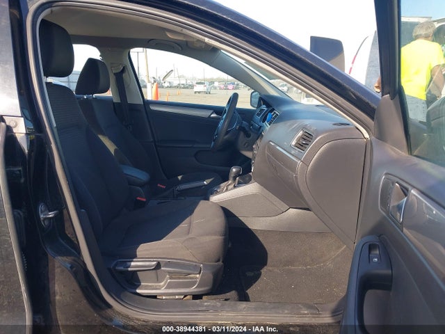 3VWD07AJ2FM308825 Volkswagen Jetta 1.8t Se