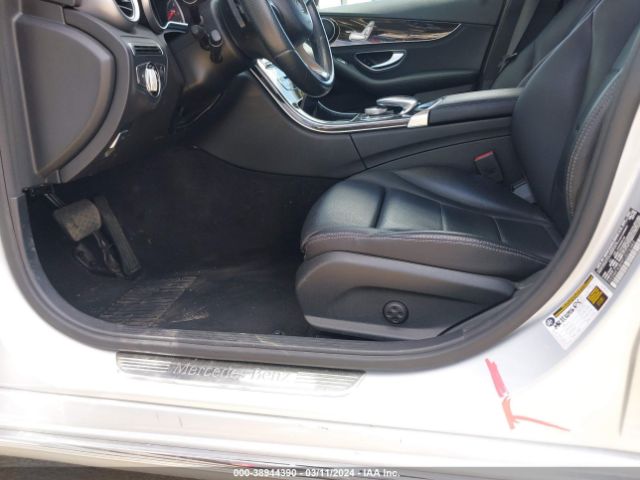 55SWF4JB9FU076342 Mercedes-Benz C 300 Luxury/sport
