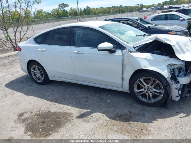 3FA6P0HD9JR227319 Ford FUSION SE