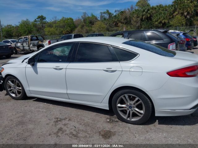 3FA6P0HD9JR227319 Ford FUSION SE