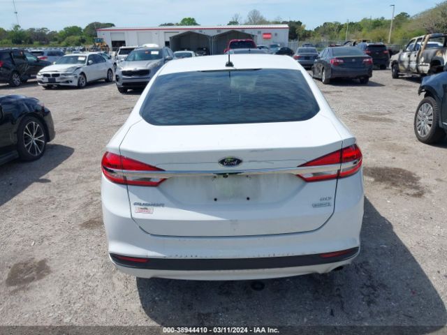 3FA6P0HD9JR227319 Ford FUSION SE