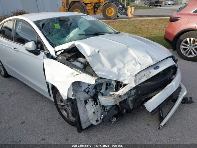 3FA6P0HD9JR227319 Ford FUSION SE