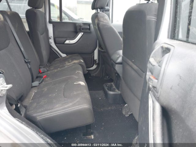 1C4BJWEG7GL205032 Jeep Wrangler Unlimited Sahara