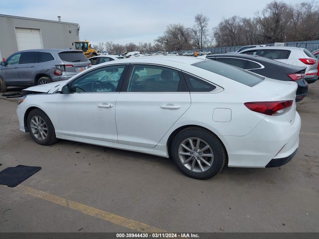 Hyundai SONATA SE 2018 5NPE24AF9JH598328 Image 14