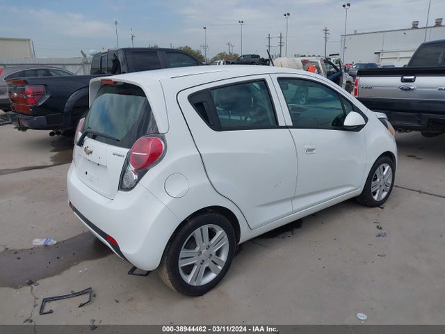Chevrolet Spark Ls Auto 2014 KL8CB6S97EC478775 Image 4